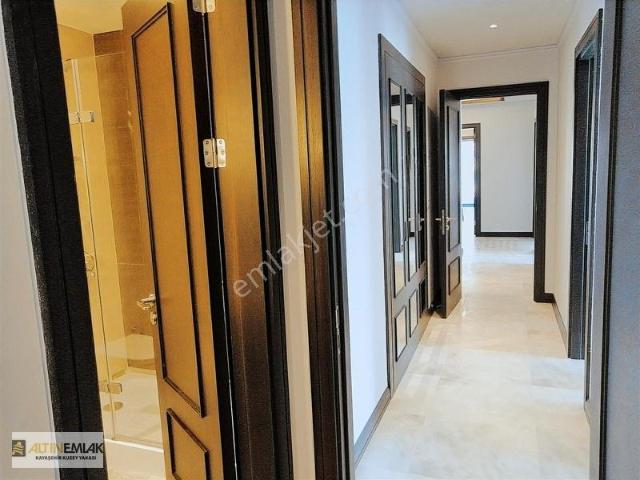 Kayaşehir Nidapark Yakut Sitesinde 165 M2 3+1 Bahçeli Satılık