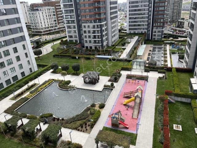 Kayaşehir Nidapark Yakutda Satılık 3+1 Daire Kısa Sürede Boş
