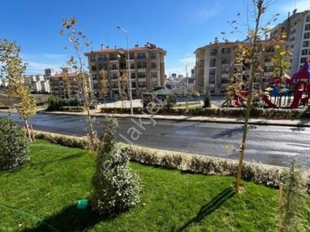 Kayaşehir Toki 306 Konutlarında 2+1 85 M2 Tapulu Satılık Daire