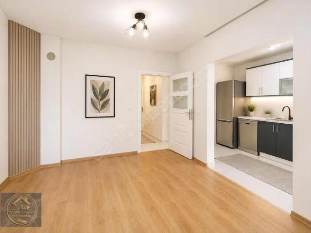 Kayaşehirde Kiralık 2+1 Daire Metroya Yürüme Mesafesinde