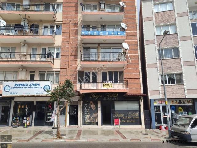 Kaya Emlak'tan Kemalpaşanın Merkezinde Satılık Kombili Daire