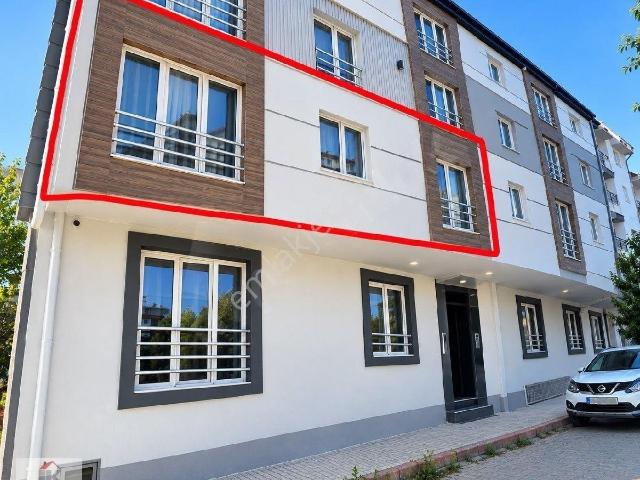 Kaya Emlaktan Satılık 2.adeteklentili 1+1 Eşyalı Daire Ler