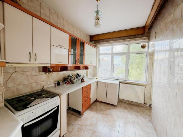 Kayabaşı Mahallesinde Aylık Ödemeli Kiralık 3+1 Daire!