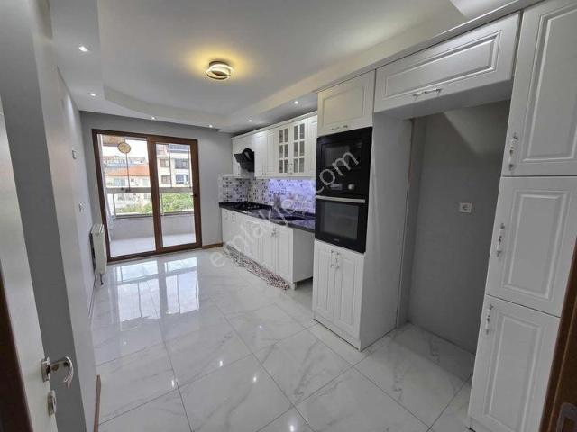 Kayabey Cuma Pazarı Cadde Üstü 4+1 Dublex Satılık Daire