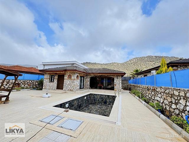 KAYAKÖY DE YENİ YAPIM EŞYALI KİRALIK TAŞ VILLA