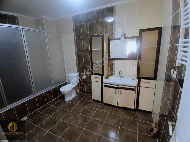 Kayakyolunda Satılık 3 Artı 1 Büyük Konumlu Lüks Daire