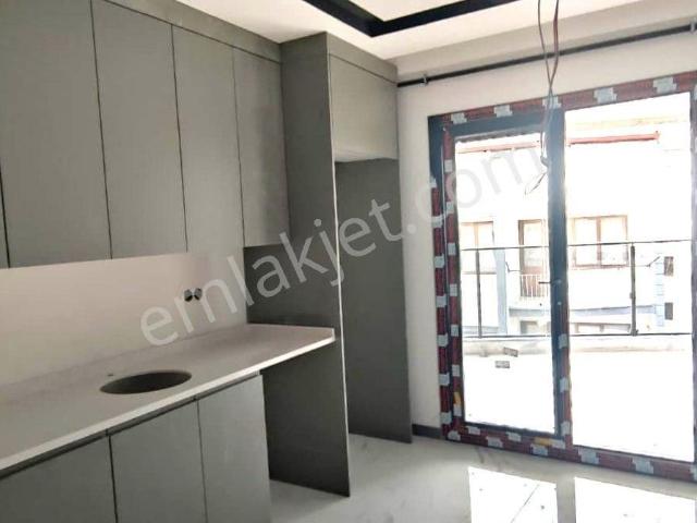 Kayalık'ta Asansörlü Yerden Isıtmalı Birinci Sınıf Malzemeli Ve İşçilikli Satılık 3 Daire !