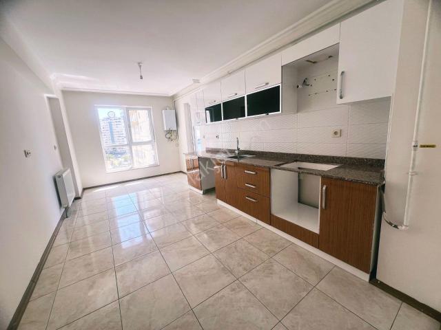 Kayalar Mah Veysel Şatıroğlu, Güventepe Cad Yakını Kiralık 4+1