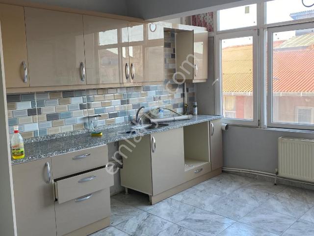 Kayalar Emlaktan Ssg Civarı Kiralık 3+1 120 M2 Asansörlü Daire