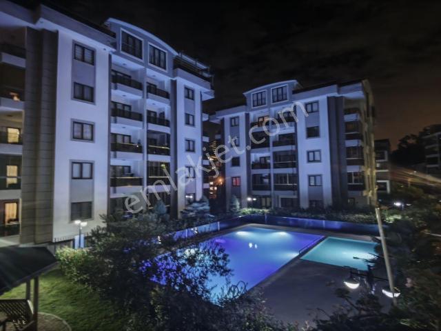 Kayalardan 3+1 Özel Manzarali Havuzlu Luks Aralat Daire