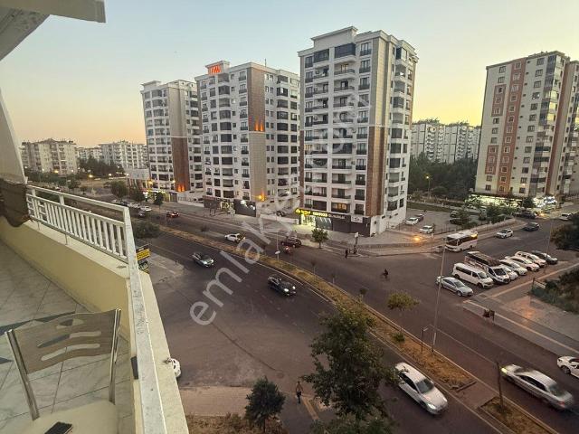 Kayapınar Belediyesi Yanı Sahibinden Satılık Daire