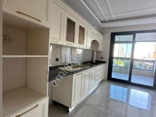 Kayapınar'ın En Prestijli Sitesinde 3.5+1 Satılık Lüks Daire
