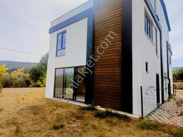 Kayapada 4+1 Manzaralı Geniş Bahçeli Villa
