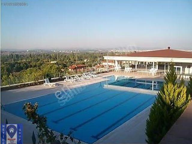 Kayapa'da Havuzlu Sitede 4+1+kış Bahçesi Site İçi Müstakil Villa