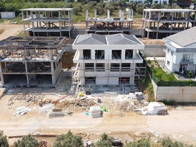 KAYAPADA LÜKS VE KONFOR BİRADA TAKASA UYGUN SATILIK 2 ADET VİLLA