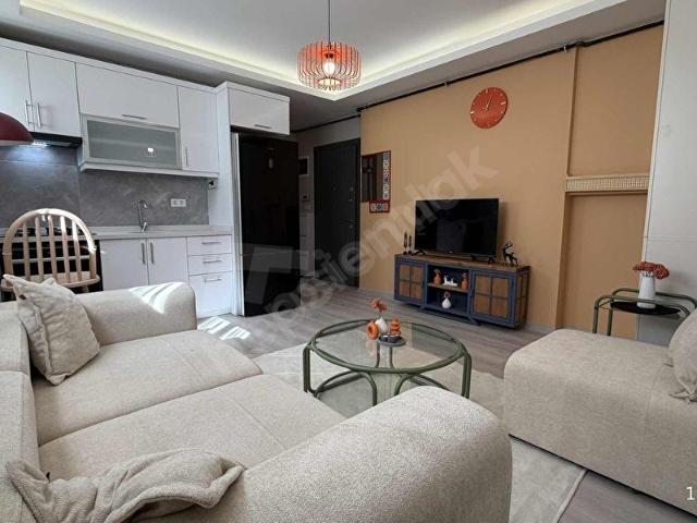 KAYIŞDAĞI MH. METROYA10 DK SIFIR DAİRE FULL EŞYALI OTOPARKLI