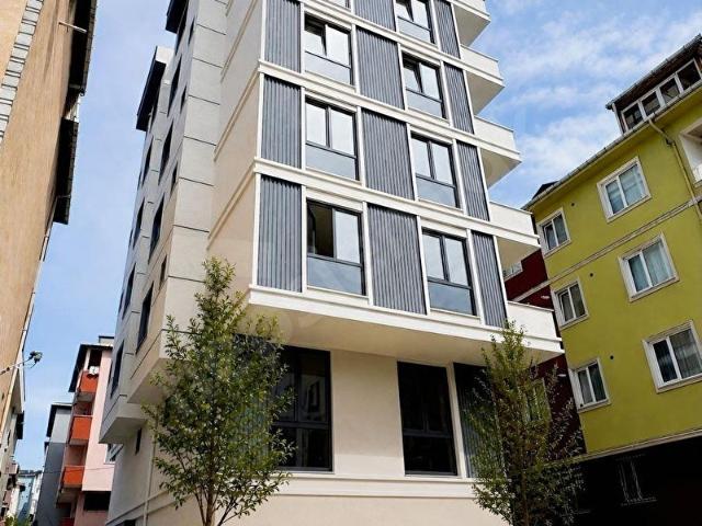 KAYIŞDAĞI MH. MERKEZİ LOKASYON SIFIR BİNADA SIFIR ARA KAT 2+1