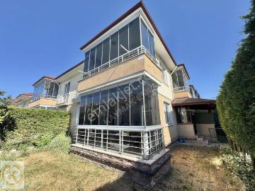 Kaymak Emlak Erenler'de 200m2 4+1 Bahçeli eşyalı Satılk Dublex