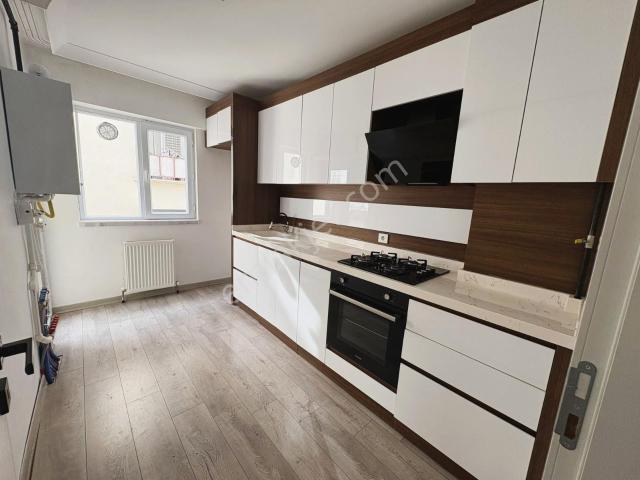 Kazım Karabekir Mah Ara Katta Asansörlü 2+1 Kiralık Daire