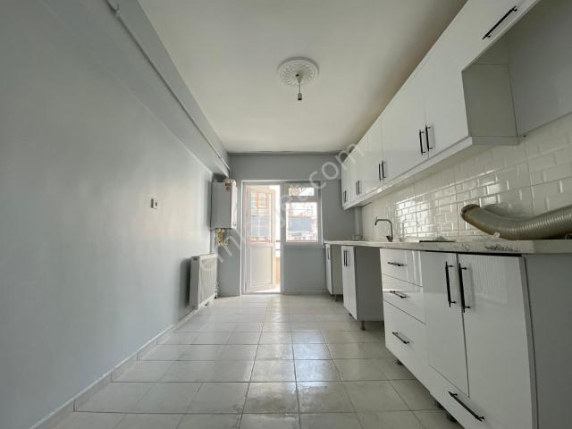Kazımorbay Mh Üzeri Masrafsız Yapılı Kiralık 3+1 Daire ! !