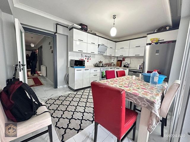KAZAKİSTAN PARKI DİBİ SİTE İÇİNDE CD. ÜZERİ 3+1 SATILIK DAİRE!