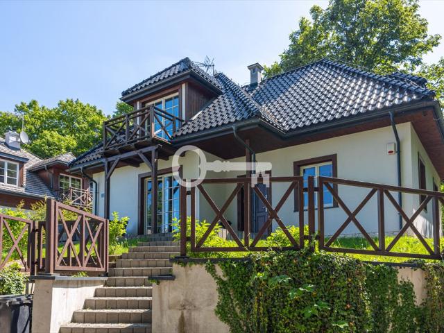 Dom inwestycyjny w Kazimierzu Dolnym z tarasem