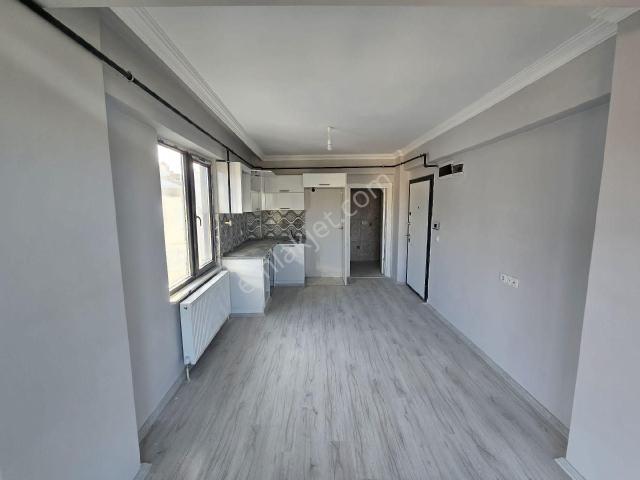 Keşan Cumhuriyet Mahallesi'nde Satılık 1+1 Daire