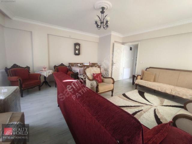 Keşan Merkezde Çarşıya 1 Dk Yürüme Mesafesinde Geniş 2+1daire