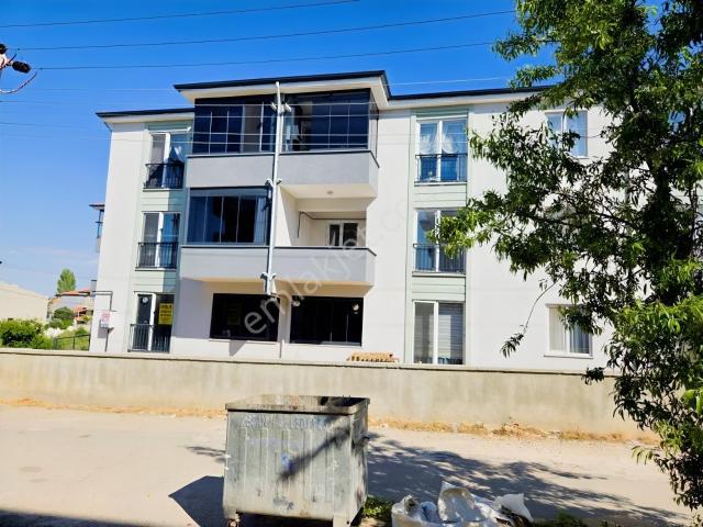 Keşan'da Üniversite Ve Askeriye'ye Yakın Kiralık 2+0 Daire