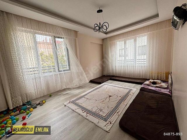 KEÇECİLERDE ARAKAT GENİŞ 2+1 DAİRE
