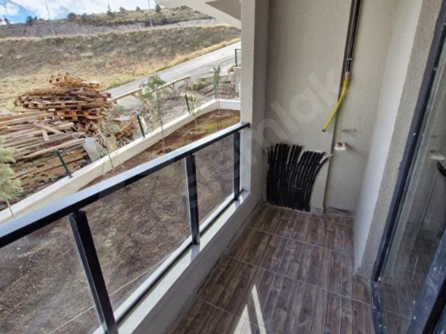 KEÇİÖREN KARAKAYADA 3+1 EBEVEYN BANYOLU SIFIR İSKANLI OTURUMA HAZIR CADDE YAKINI DAİRE