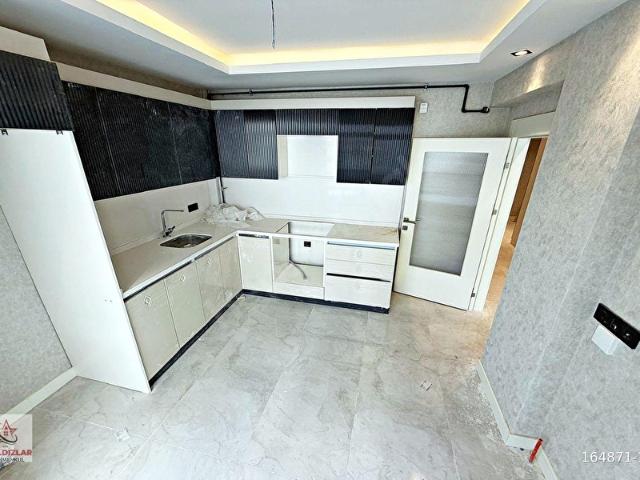KEÇİÖREN HİSAR'DA ANA CADDE SIFIR BİNADA KAT KONUMUNDA 3+1 SATILIK DAİRE