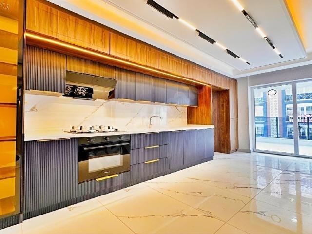 KEÇİÖREN'DE ULTRA LÜKS SIFIR 3+1 120 M NET 2 BANYO ASANSÖR