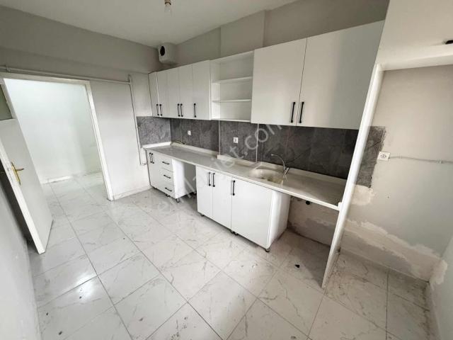 Keçiören Araştırma Hst. Karşısı Giriş Kat 3+1 Yapılı Daire