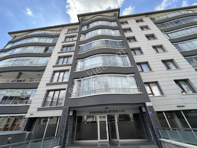 Keçiören Bağlarbaşında Site İçerisinde Asansörlü Daire
