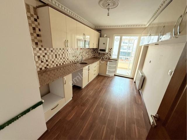 Keçiören Belediyesi Yakını 3+1 Katta Asansörlü Kiralık Daire