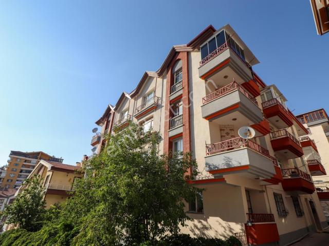Keçiören De Fix Grossa Yürüme Mesafesinde Temiz 3+1satılık Daire