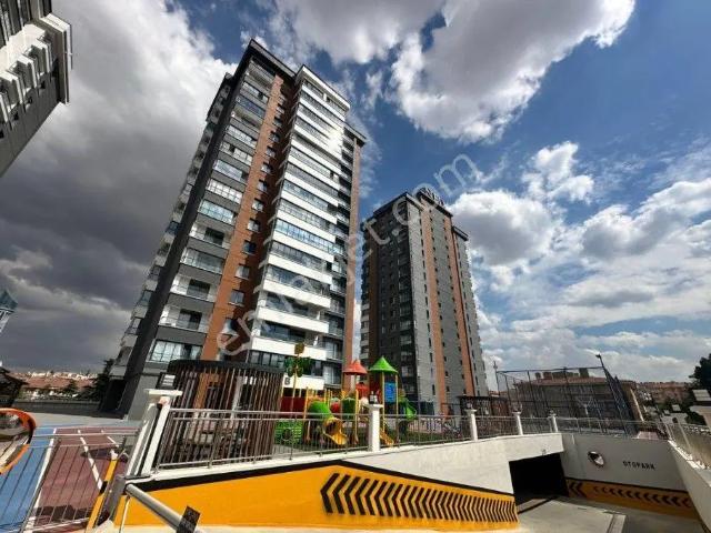 Keçiören’de Havuzlu Sitede 10. Kat 4+1 | 220 M²