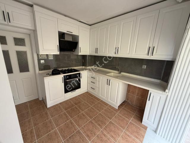 Keçiören Esertepe'de Caddeye Yakın Ara Kat Full Yapılı 3+1 Daire