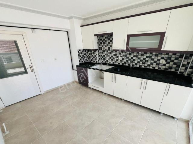 Keçiören Kanunı Mah Kök Tapu Yeni Bina Katta 3+1 Yapılı Masrafsız Acil Satılık Daire