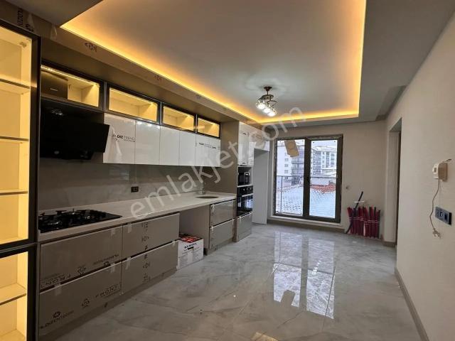 Keçiören Karakaya'da Cadde Yakını Masrafsız Sıfır 3+1 Daire