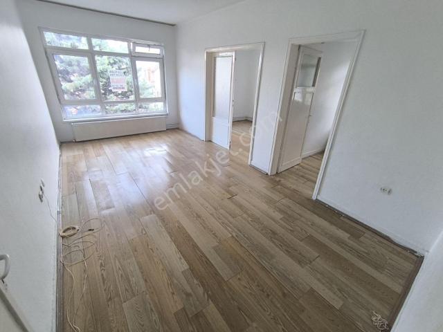 Keçiören Metro Yani Katta 3+1 Kiralık