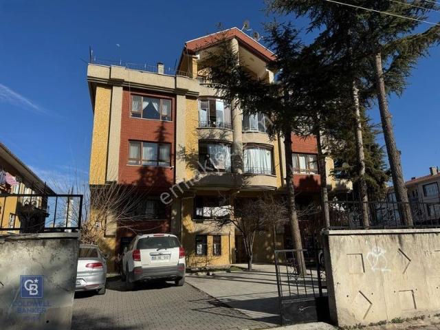 Keçiörende Merkezi Konumda Kiralık 7+1 Dubleks Daire