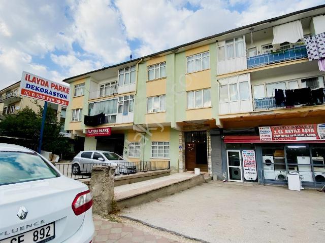 Keçiören'de Şehitler Metro Yakını Eşyalı Üst Katta Kiralık Daire