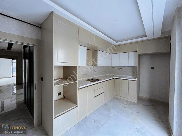 Keçiörende Sıfır Lüx Geniş Yapılı Satılık 2+1 Daire