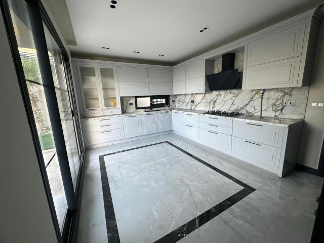 keçiliköy Mahallesi site İçi ✅6+1 M2 420 3 Katlı Müstakil Villa Yüzme