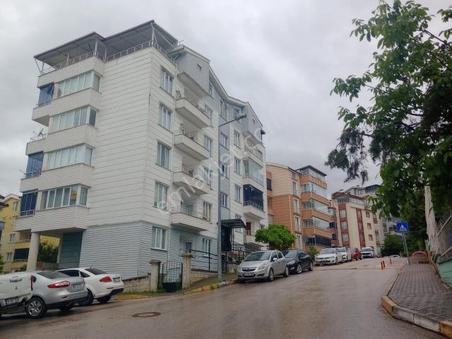 Kemal Arat Okulu Karşısında 2+1 3 Cepheli Arakat Satılık Daire