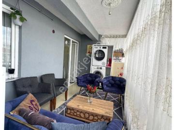 Kemaletin Mahalesinde Kıra Geniş Balkonlu Kiralık 2+1 Daire