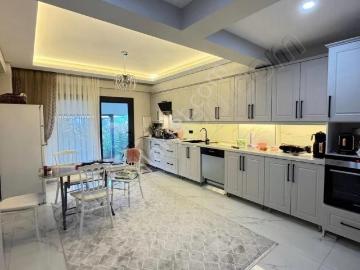 Kemalpaşa Bağyurdunda Doğa İçinde Lüks Trıpleks Villa
