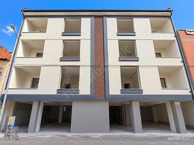 KEMALPAŞA MAHALLESI'NDE LÜKS SATILIK 2+1 DAİRELER